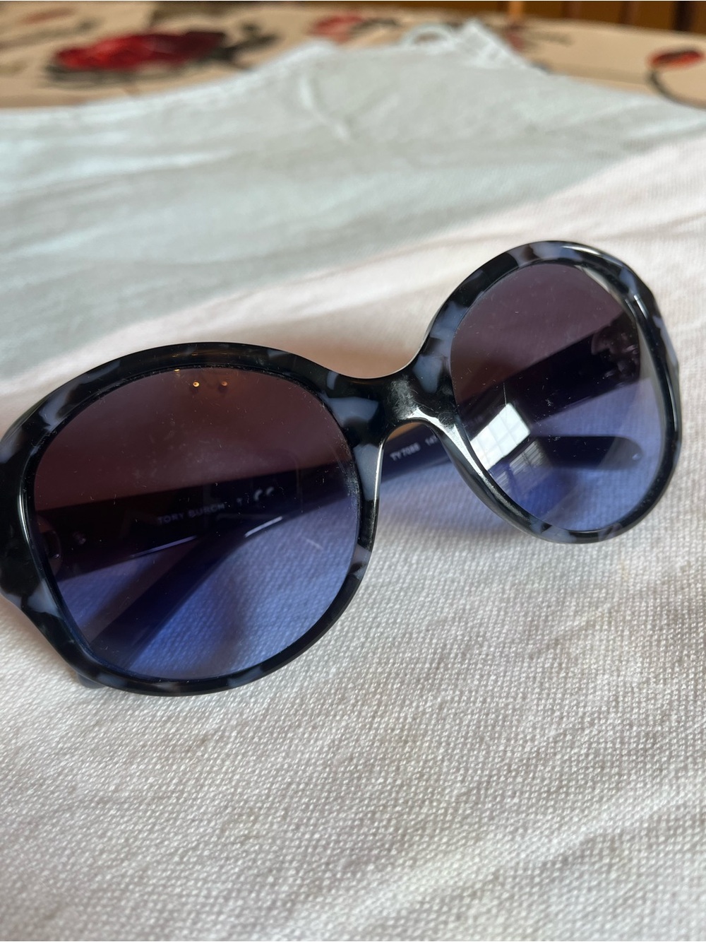 Tory Burch Blue Gradient Lens Round Sunglasses with Black Tortoiseshell Frame